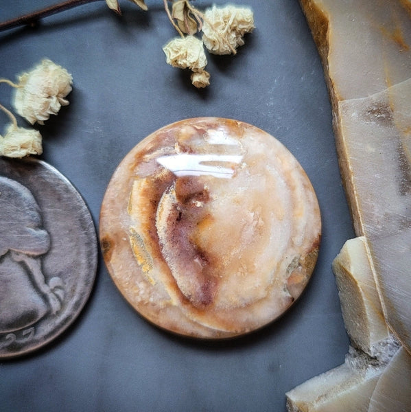 Peach Pit Round Cabochon